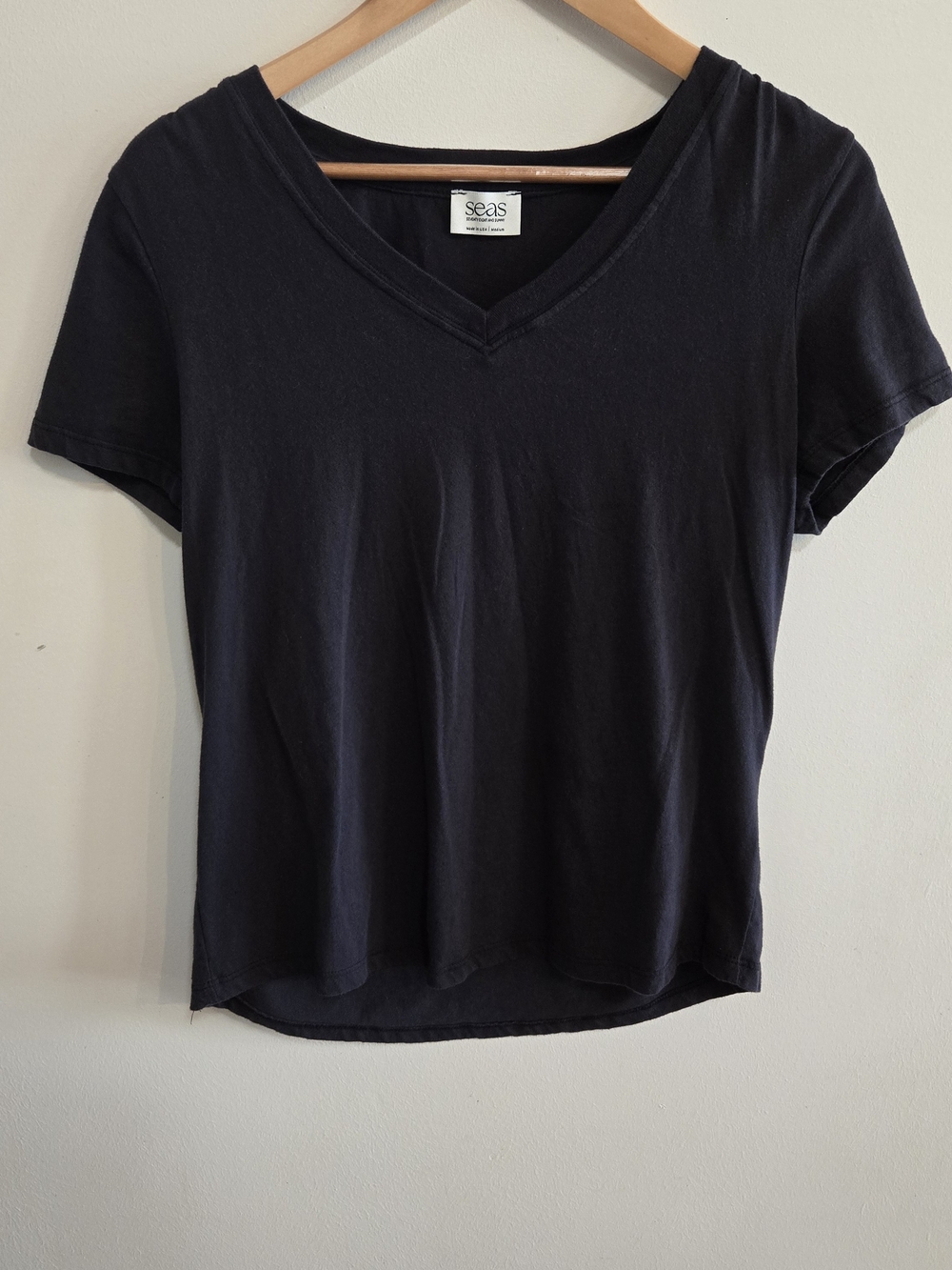 Super Soft Cotton - Seas Black V-Neck Women's Tee